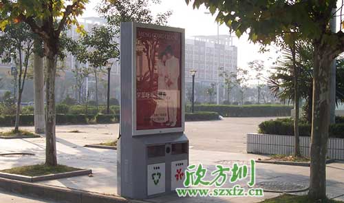   廣告垃圾箱驚艷亮相廣東汕頭街道。